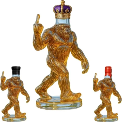 Funny Big foot Whiskey Bottle - Engraved Sasquatch-Shaped Glass Decanter for Whiskey Wine Funny Rustic Bar Lodge & Cabin Decor
